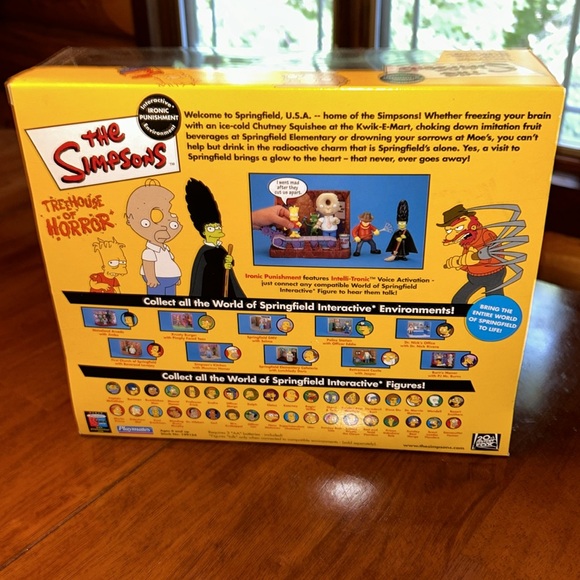 The Simpsons NWT/NIB Treehouse of Horror Toys R Us Exclusive 12x10 Inch Box - Picture 3 of 7